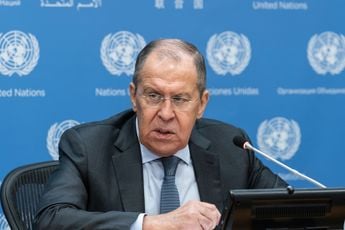 Russische minister Lavrov en Duitse premier Scholz waarschuwen: 'Derde Wereldoorlog reëel gevaar'