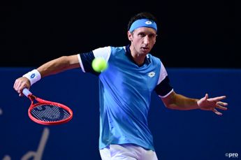 S stakhovsky tennis top