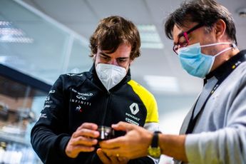 Rossi: 'Alonso is een geweldige mentor voor opkomende coureurs'