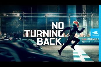 Video | Formule E luidt 2022-seizoen in met uiterst verwarrende openingsvideo