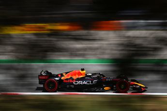 Ondertussen in de F1 | Verstappen schiet de grindbak in tijdens GP Spanje