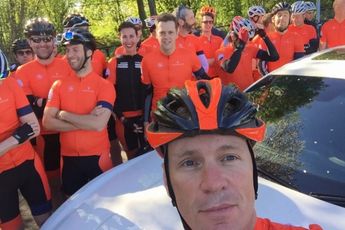 Erik Dekker is back in business: ‘Praten gaat zoveel soepeler op de fiets’