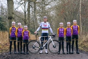 Update | Alpecin-Fenix laat Belgische jeugdploeg in Poupou-outfit fietsen