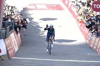 Valverde zwaait en lacht na tweede plek in de Strade: 'Voelt als overwinning'