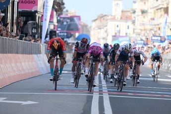 Démare voltooit hattrick in Giro; Eenkhoorn en Van den Berg in zicht van de haven gegrepen