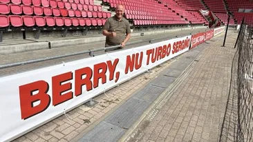 PSV Fans United toont samen met Van Aerle waardering voor Sergiño Dest