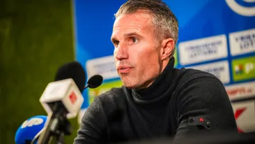 'Te Kloese steunt Van Persie; VvF wil per direct afscheid nemen'