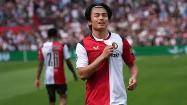 'Ueda neemt afscheid van teamgenoten en vertrekt bij Feyenoord'