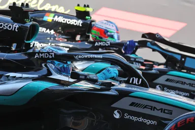 george-russell-poleposition-barcelona-kimi-antonelli