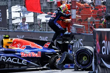 isack-hadjar-crash-monaco-vrijdag-2026