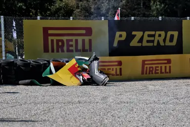 charles-leclerc-crash-monza