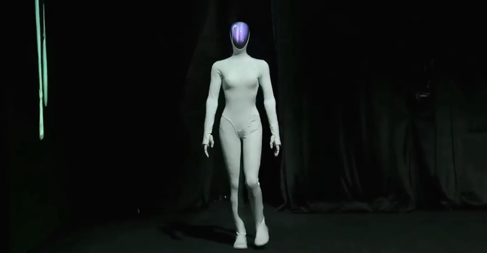 Chinees bedrijft toont indrukwekkende mensachtige robots