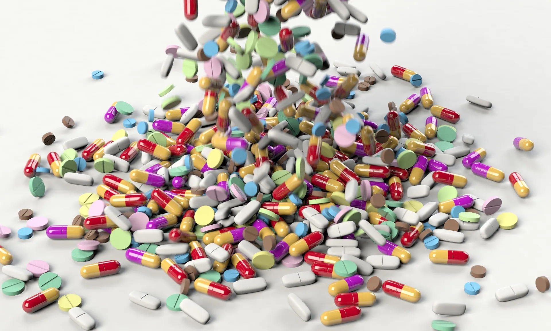 pills 3673645 1920