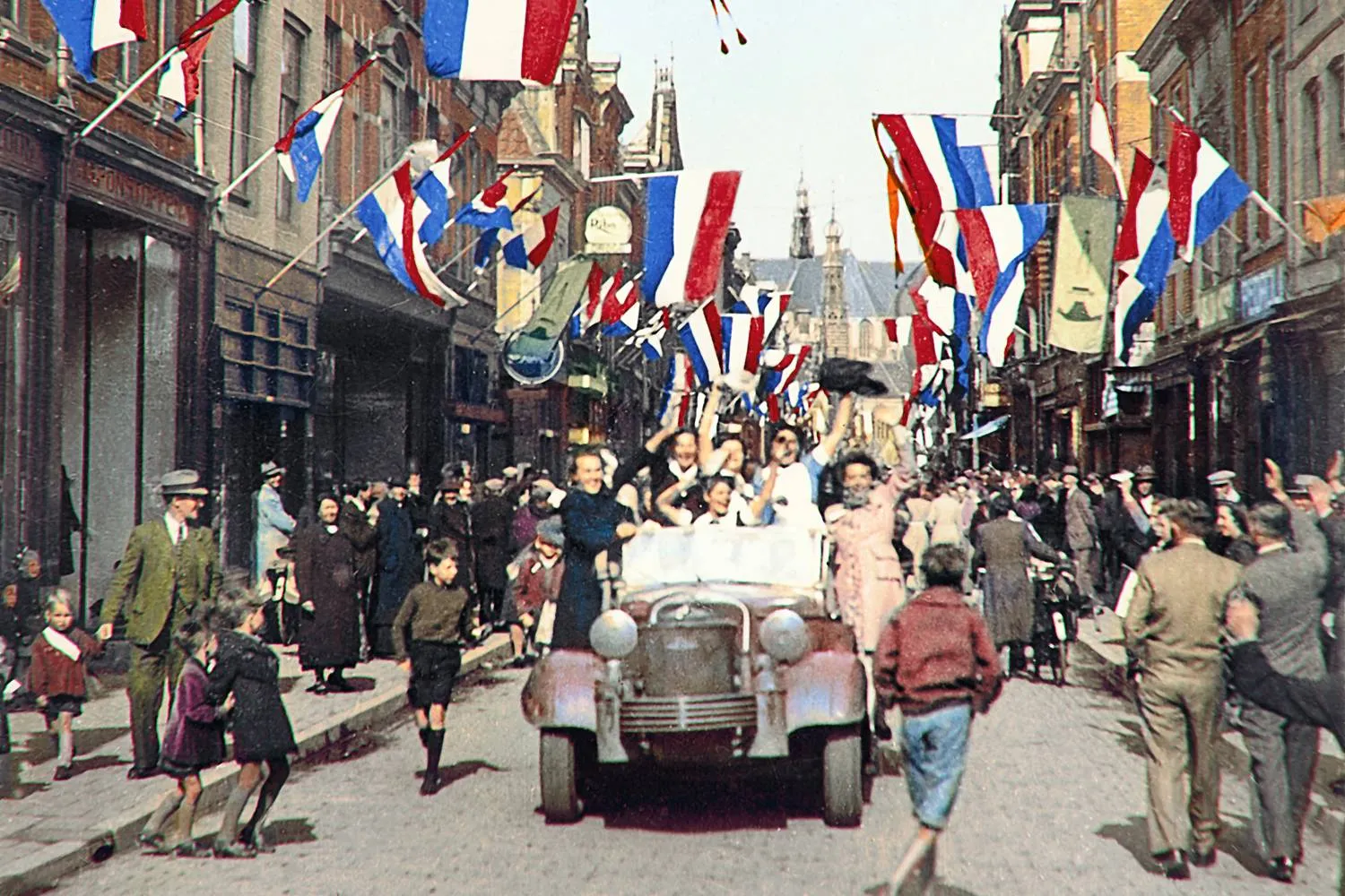 langestraat 1945_color (1) small