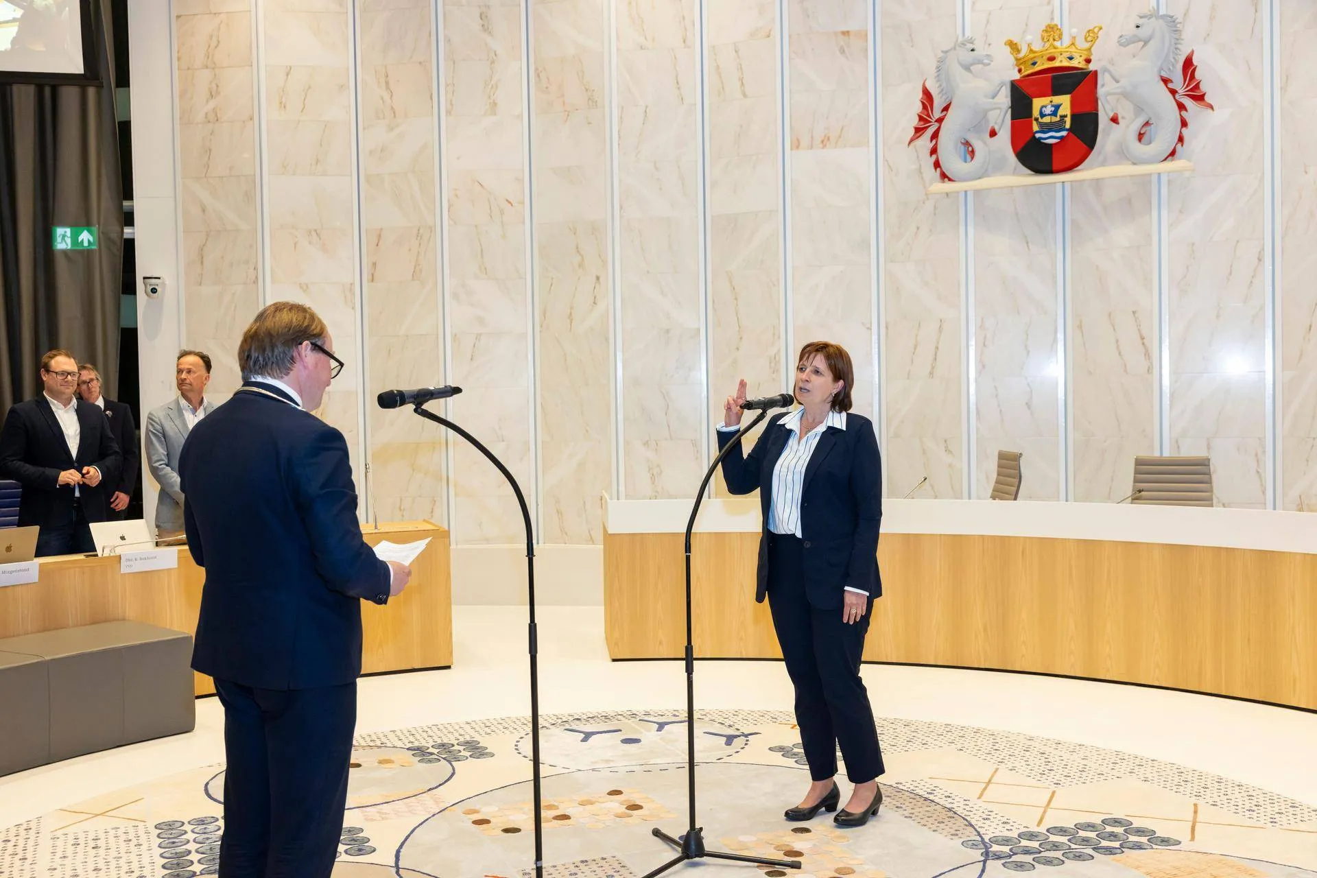 installatie nienke nieuwenhuizen als wethouder maarten feenstra
