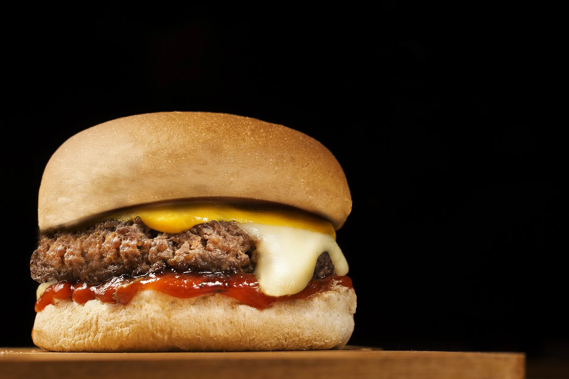 hamburger 2707320 1920