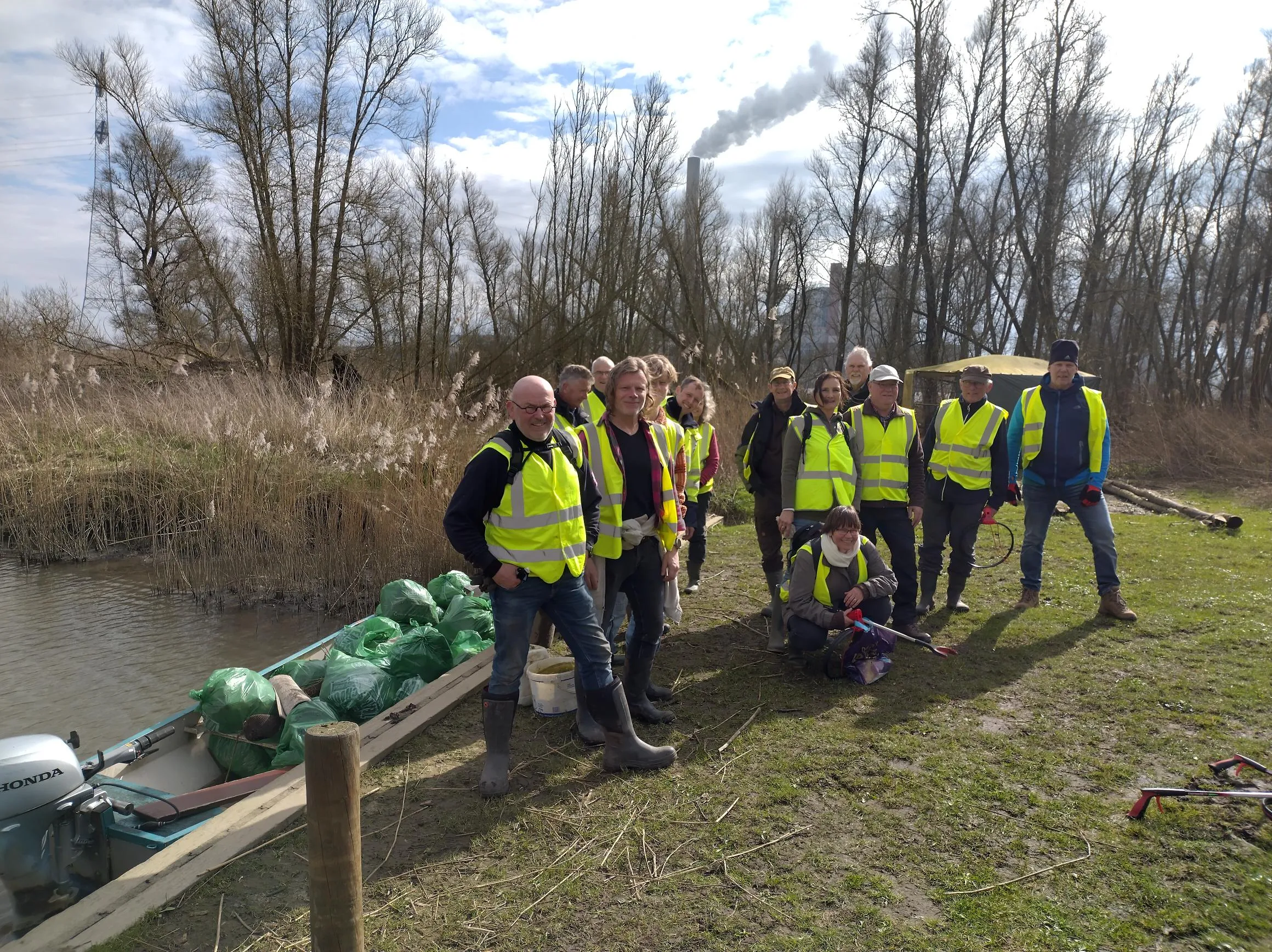 opruimactie zwerfafval biesbosch oevers voorjaar 2024 3 1