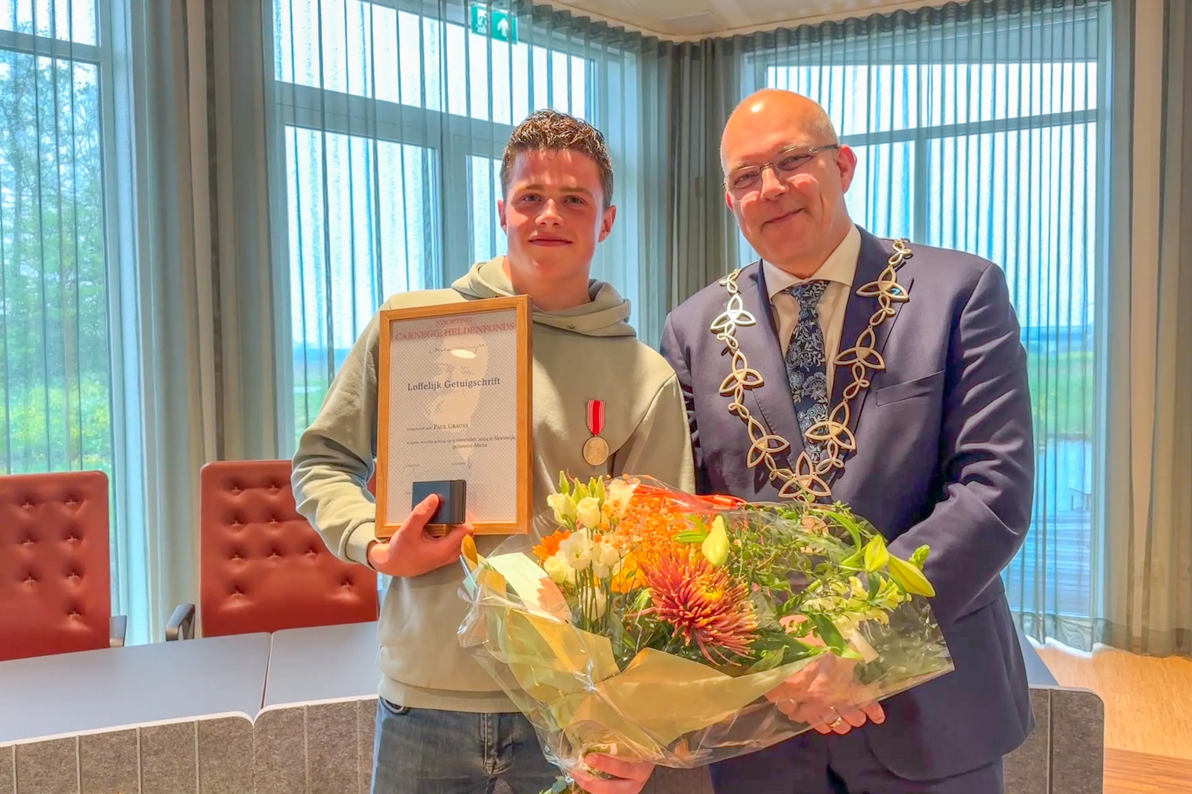 foto paul grauss met burgemeester egbert lichtenberg 003