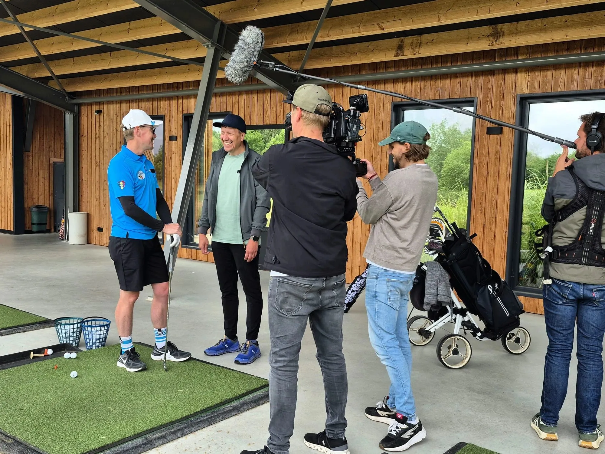 Speedgolf centraal tijdens opnames voor Klaas Kan Alles op Golfpark Almkreek