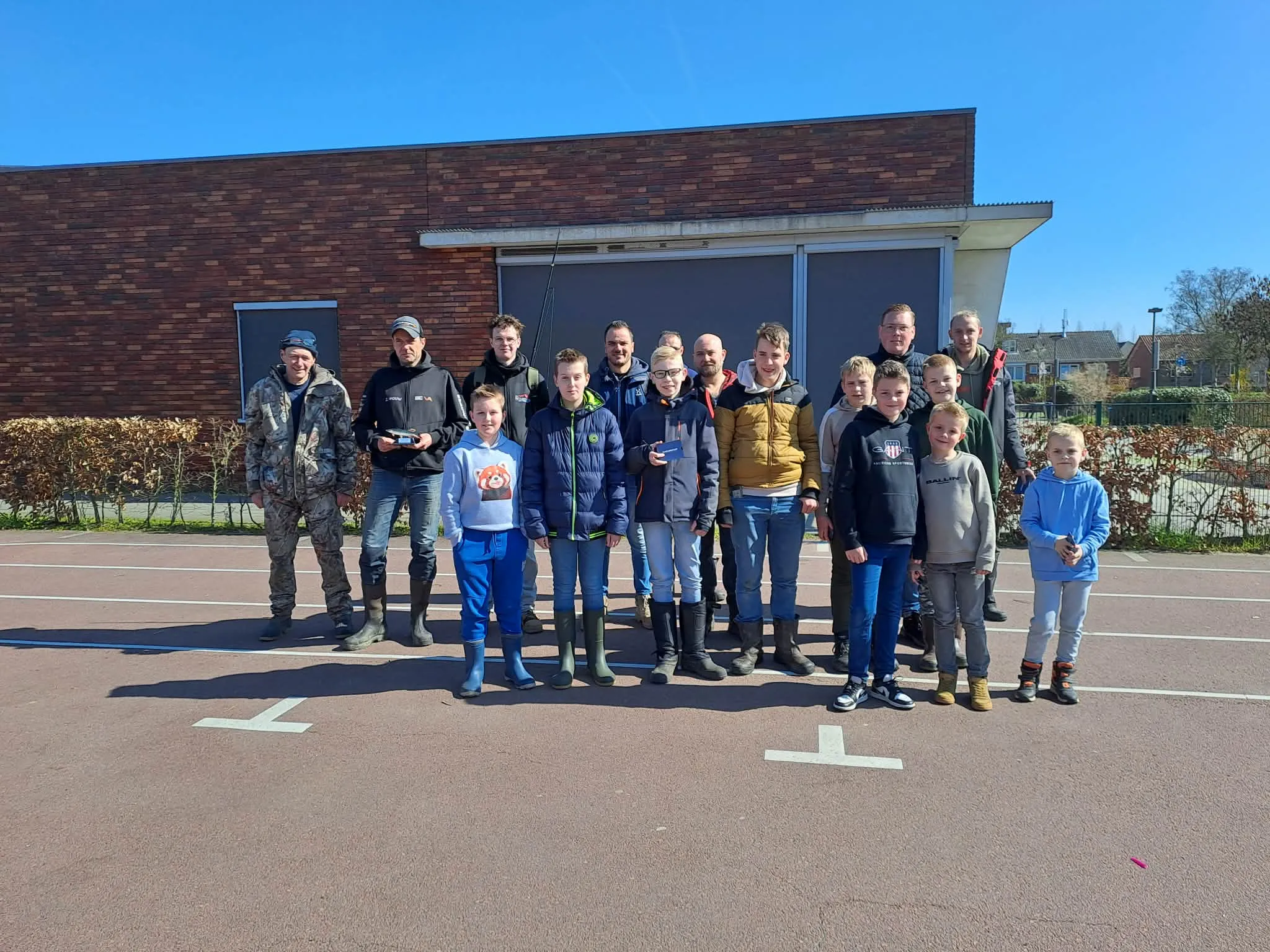 Geslaagde streetfishingwedstrijd met mooie vangsten en enthousiaste deelnemers