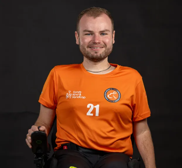 Nederlands Powerchair Hockeyteam jaagt op wereldtitel in Finland, met deelname uit Altena