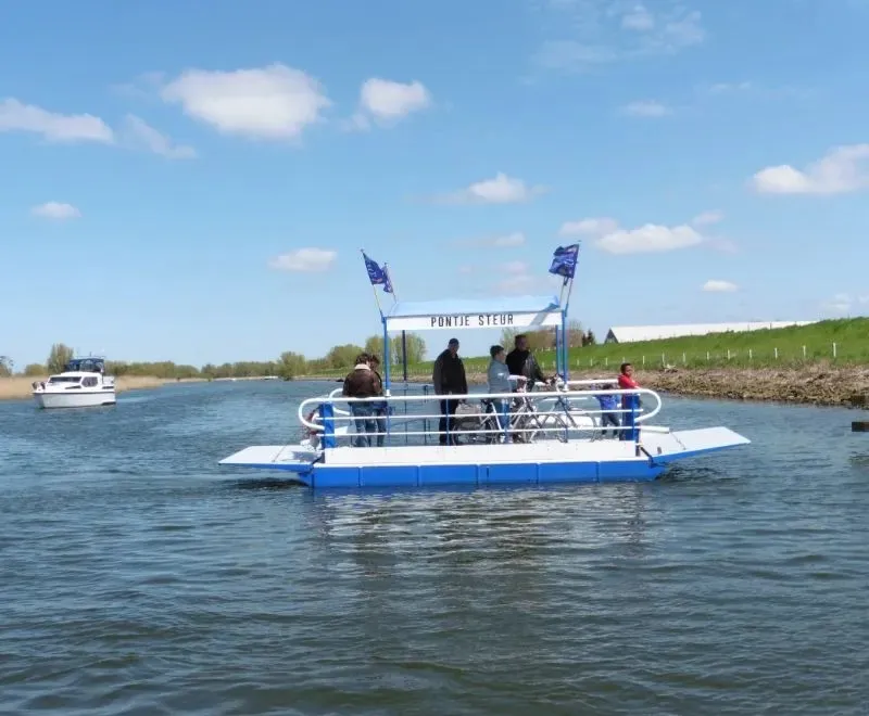Pontje Steur start 26e vaarseizoen in de Biesbosch