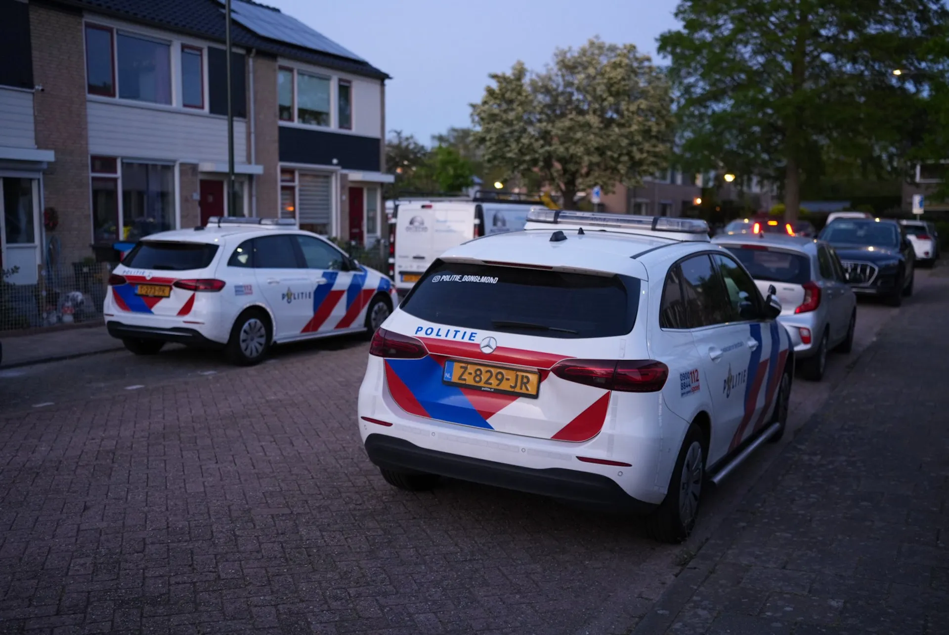 Man aangehouden na inval in woning in Andel, wapens en explosieven gevonden