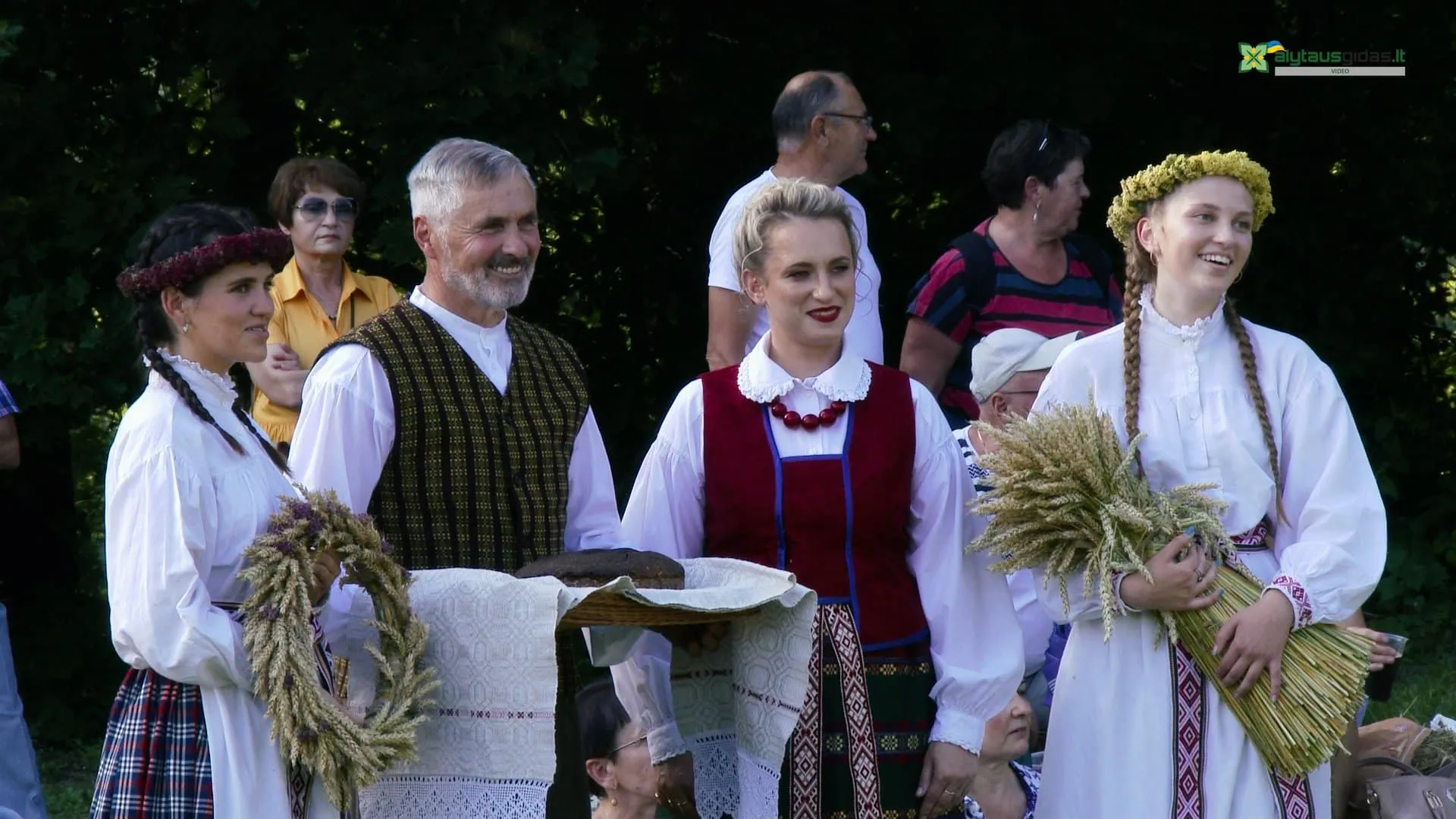 03 po reportazo00 00 57 44still165