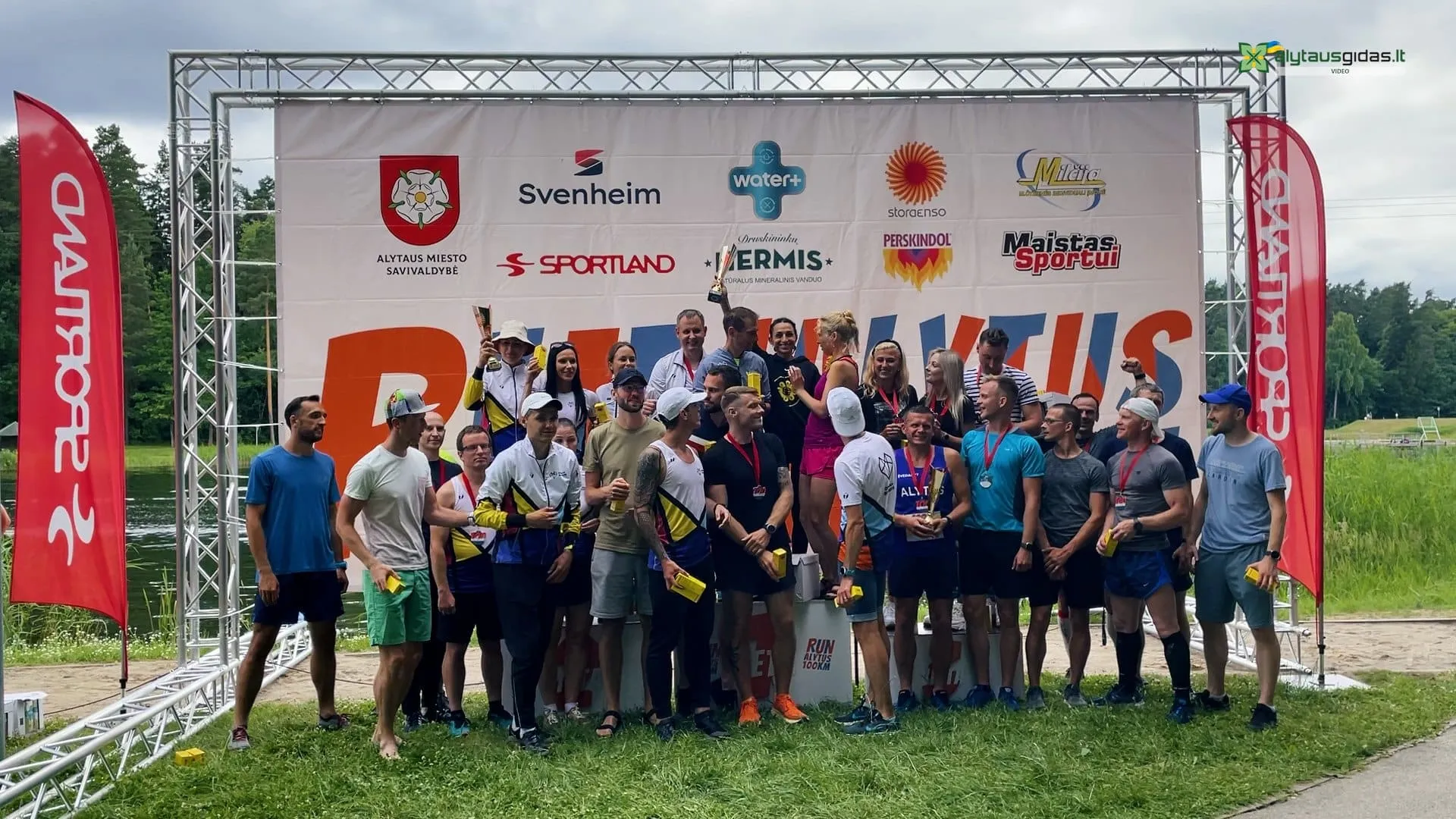 03 po reportazo00 05 03 28still141