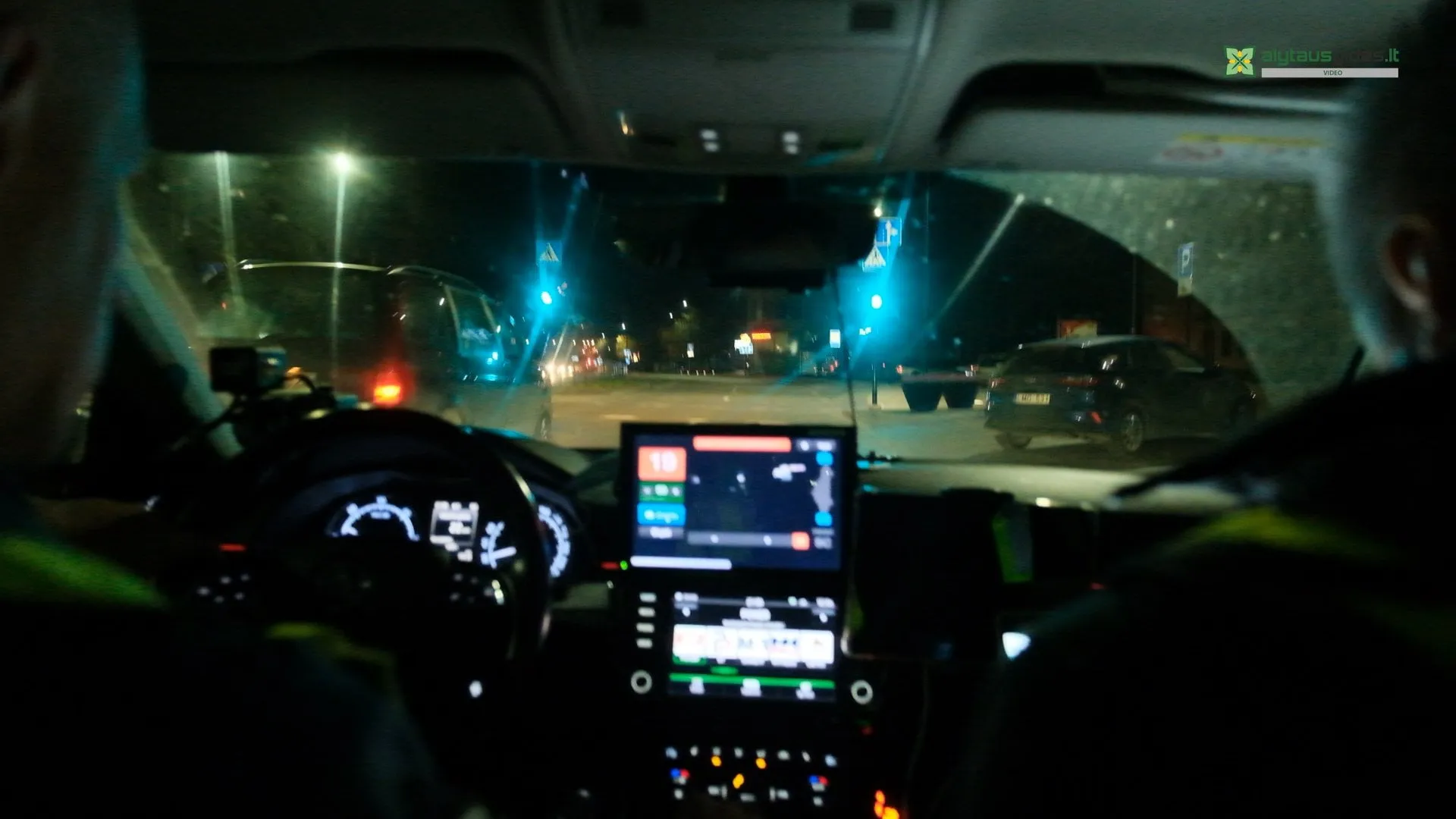 03 po reportazo00 06 28 42still067 1