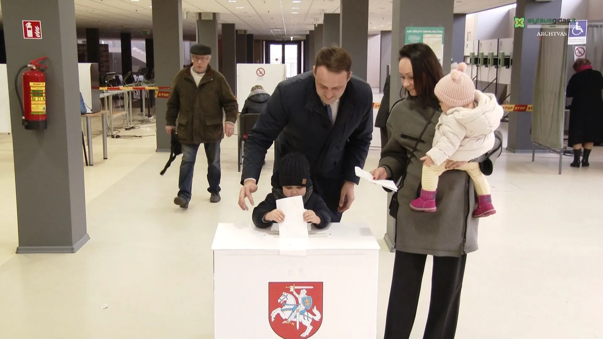 06 25 cesiulis g00 00 35 15still001