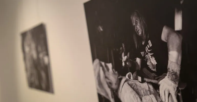 9da2725cc3318953a78a08a454c02168ab97dbe83e92f5bff9be13fd0502a527