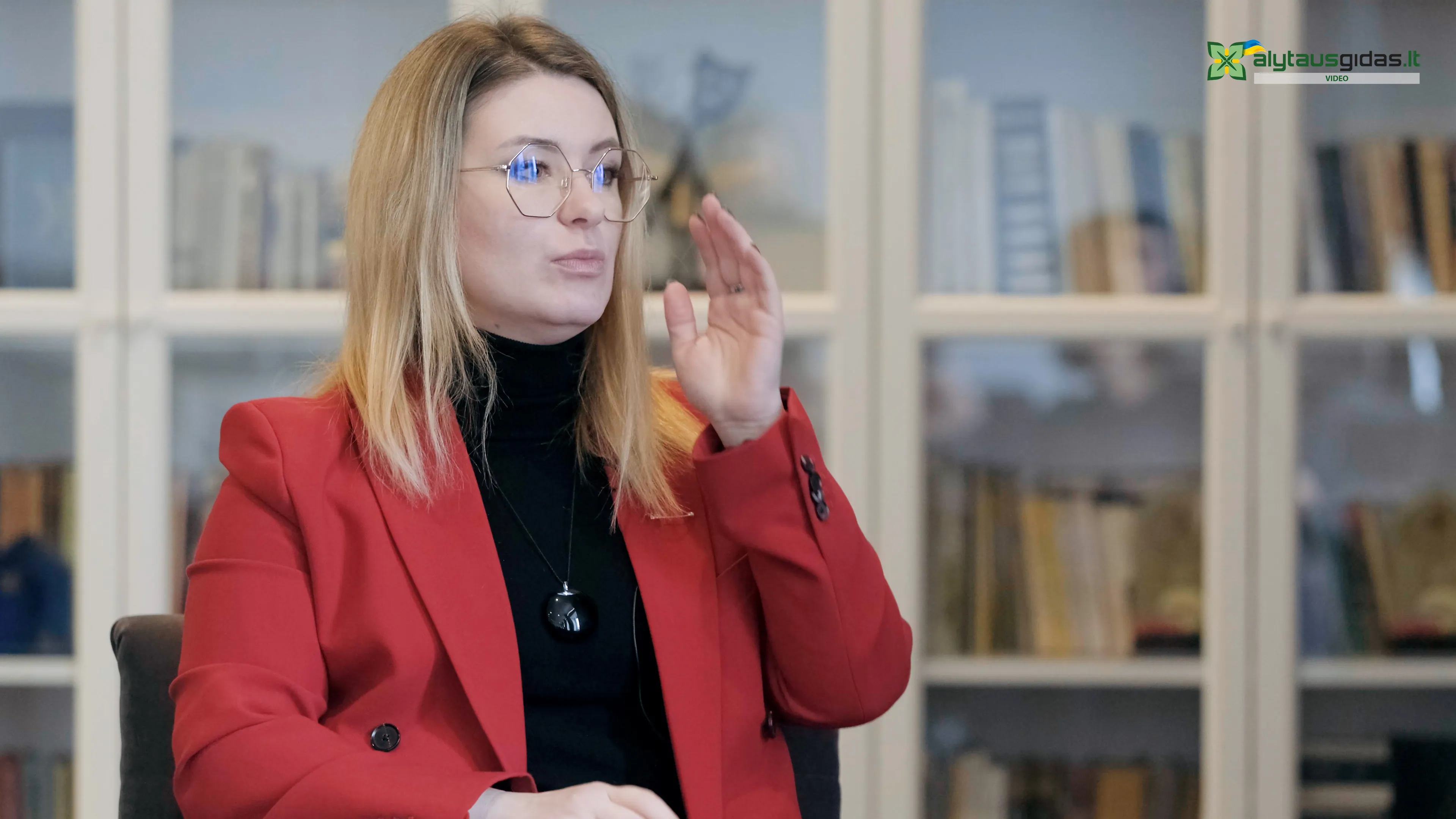 dscf027900 07 27 19still012