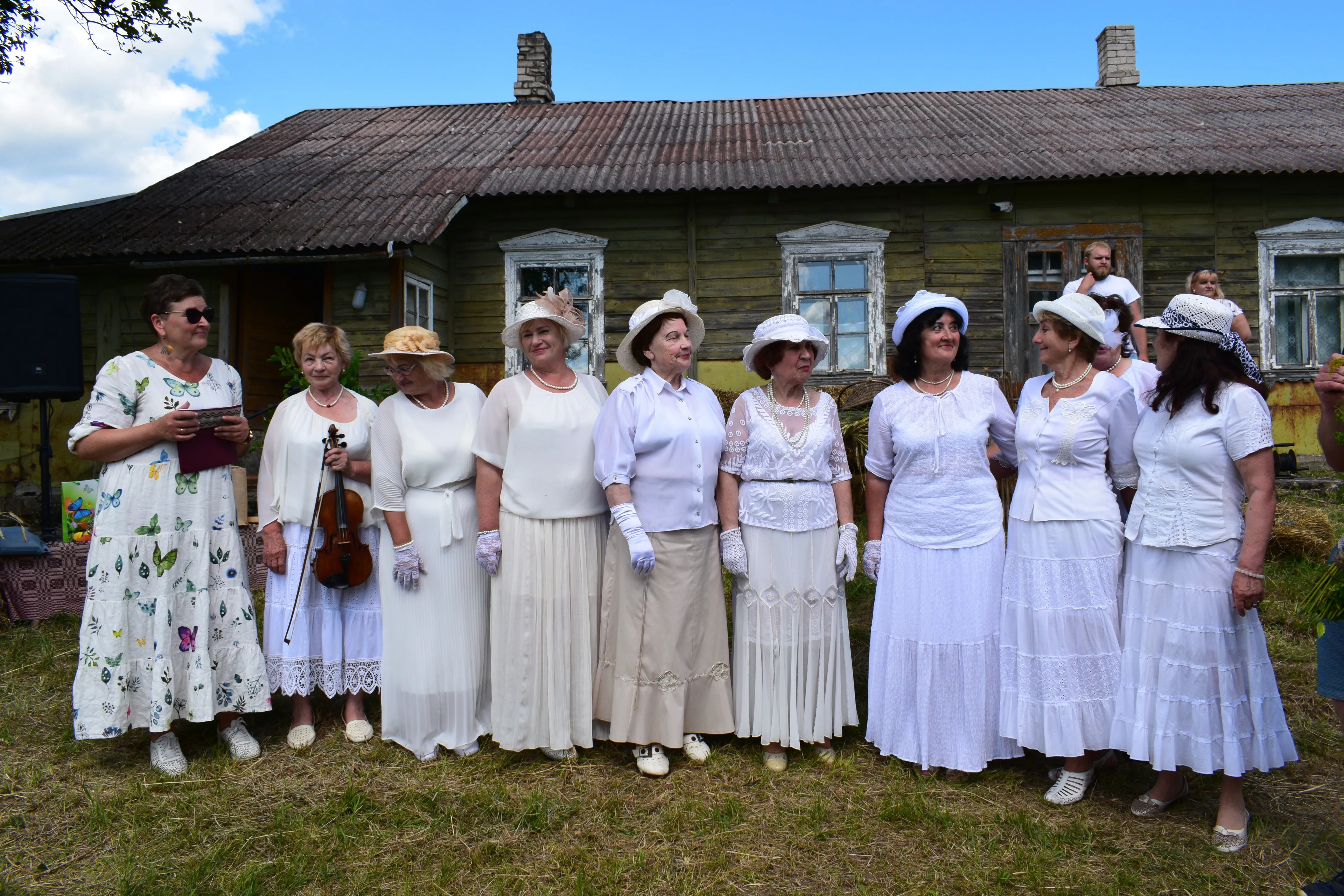 fotografavo ieva drobnyte alytaus ansamblis romansas su renginio vedeja stase bingeliene 19