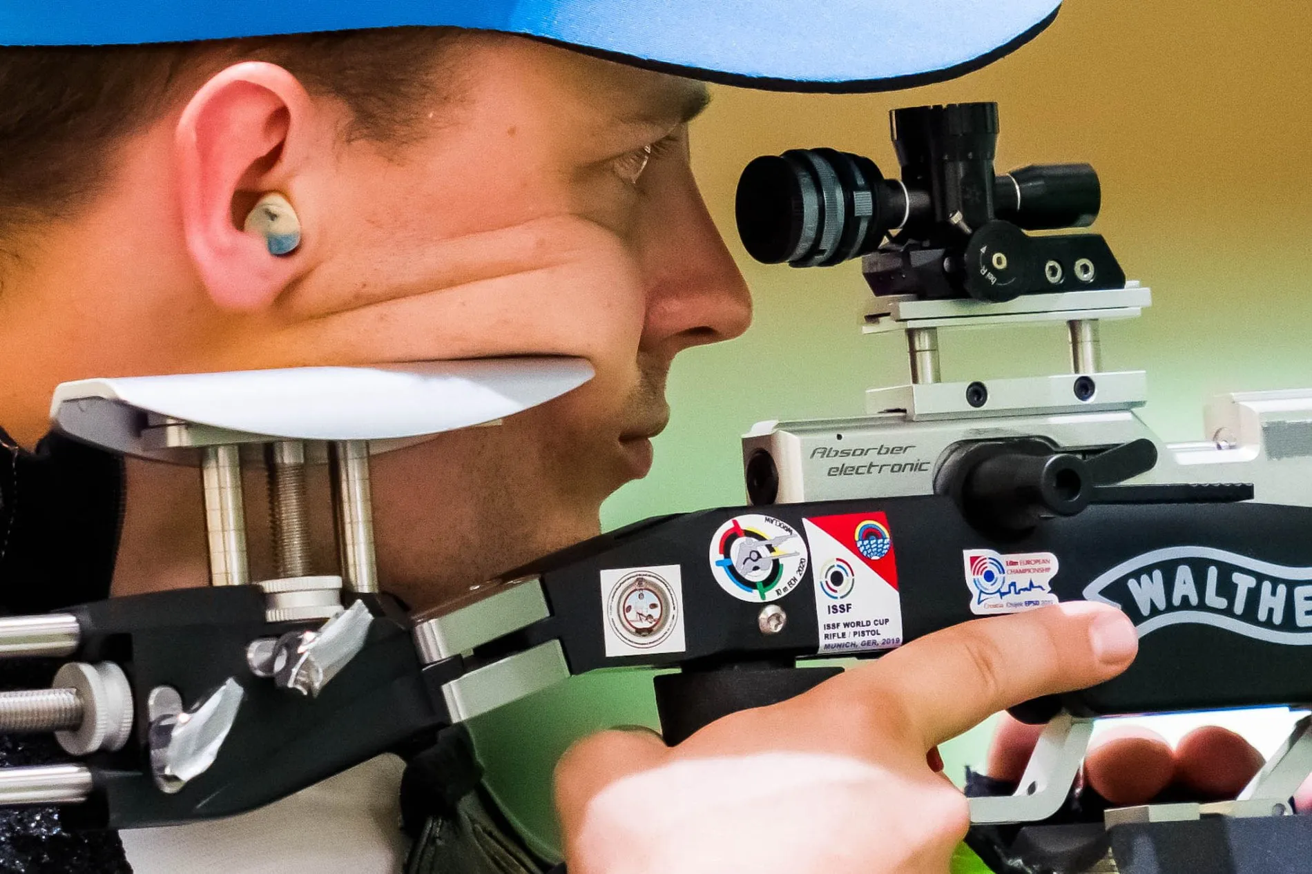 girulk2 00933 1900x1266 1