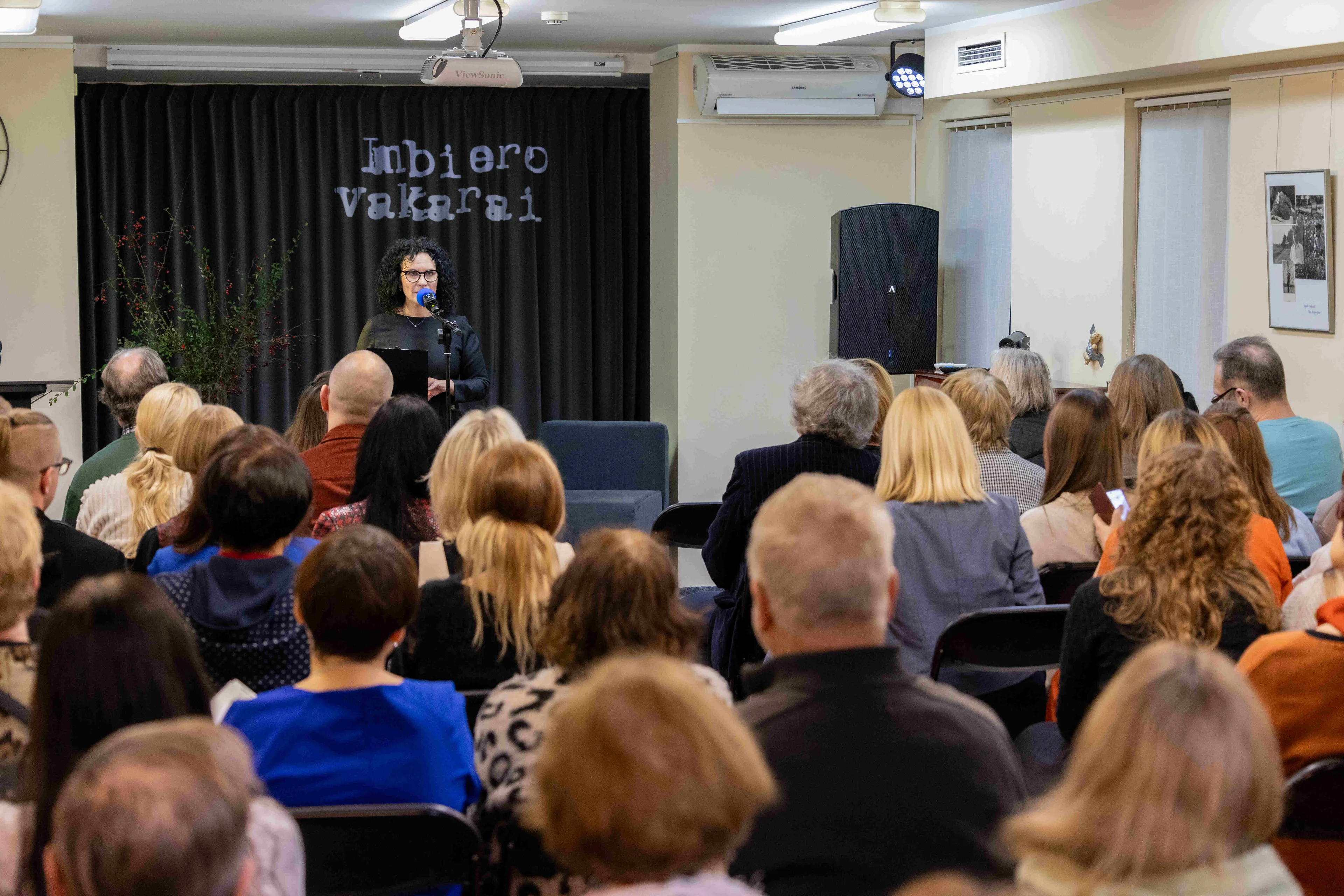 imbiero vakarai konkursiniu skaitymu pirma diena