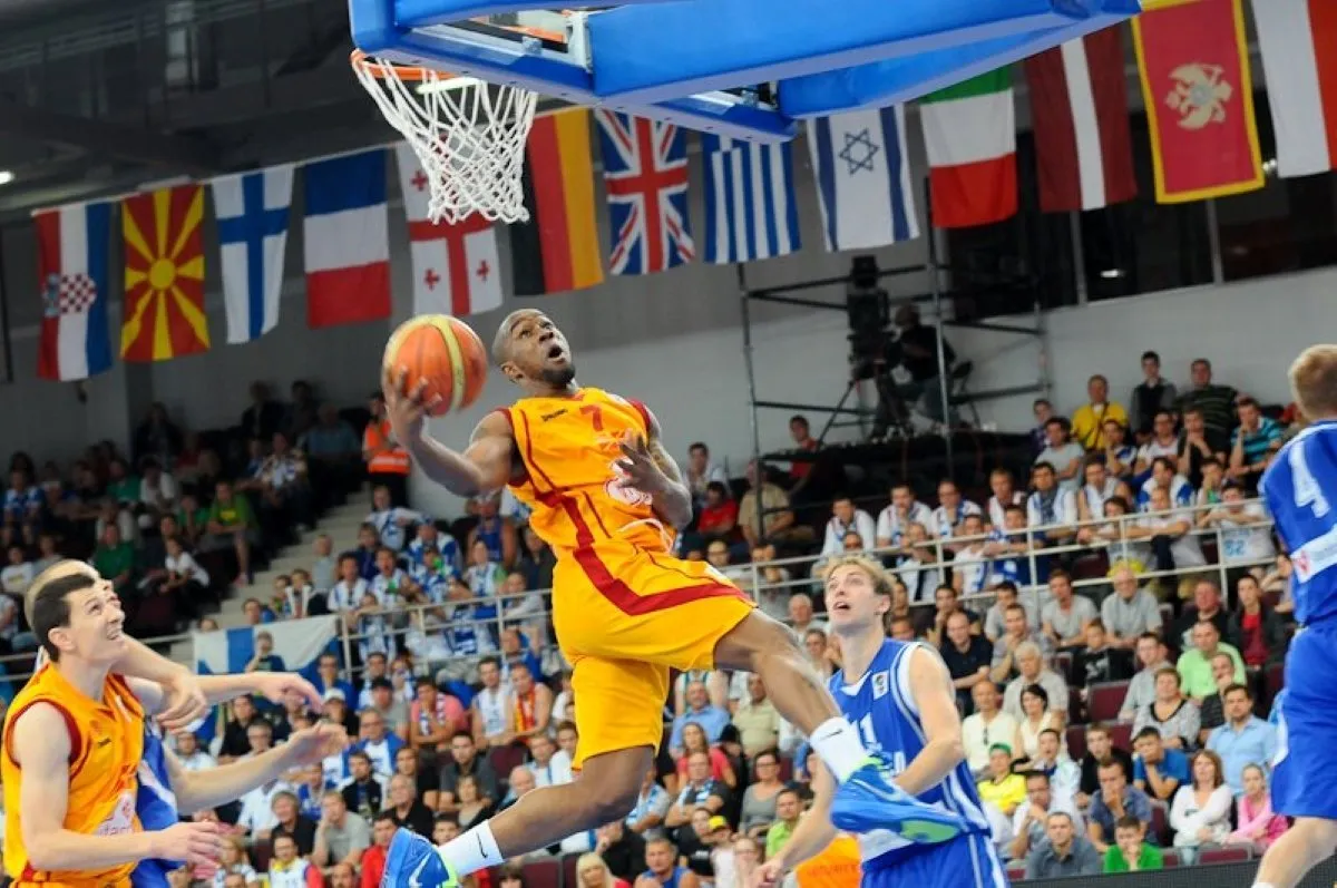 make341009 272055622822332 4937502 os