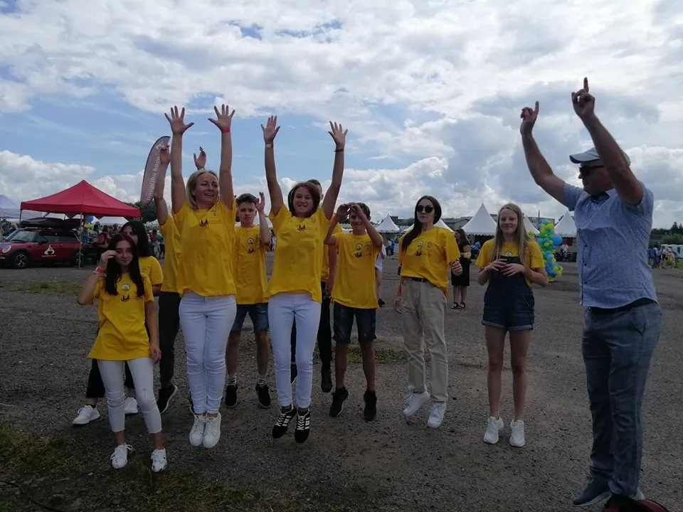 vaiku globos savaites metu linksma seimu popiete vyko mikalave