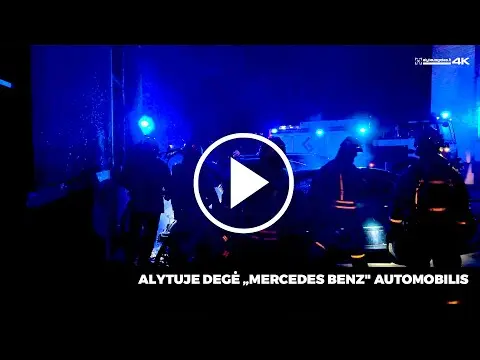 Alytuje liepsnojo automobilis VIDEO