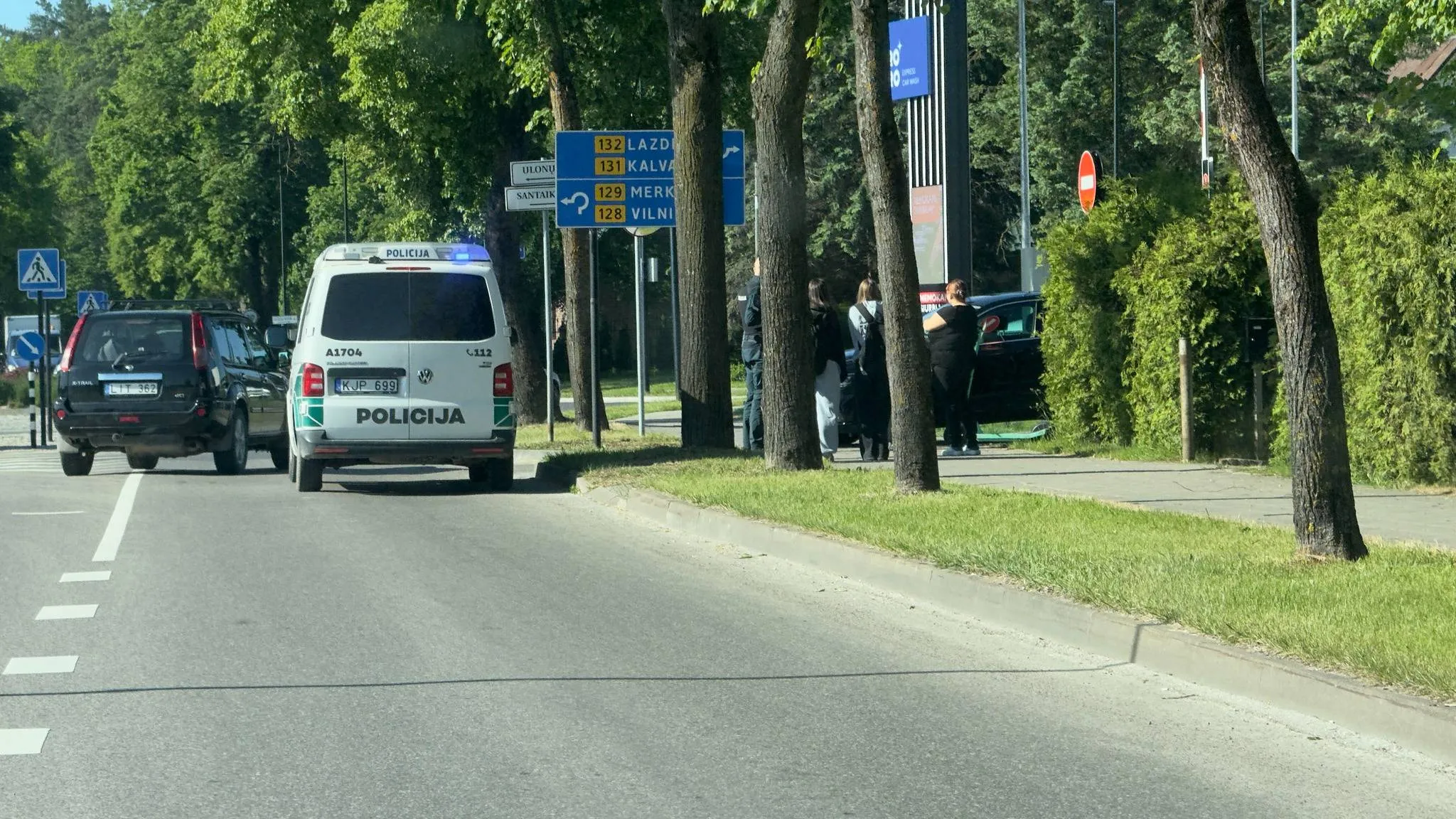 Pavasaris sugrąžina paspirtukus ir dviratininkus į gatves: daugėja eismo įvykių