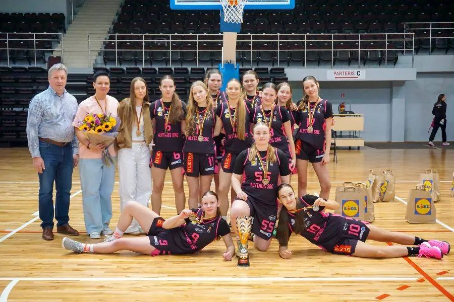 Alytaus U16 krepšininkės iškovojo bronzą MKL čempionate!