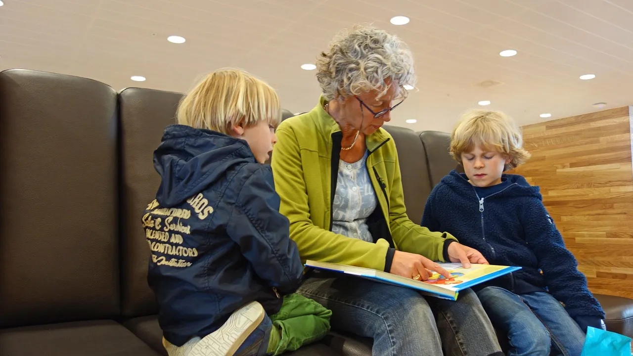 to read aloud g01c364bed 1280