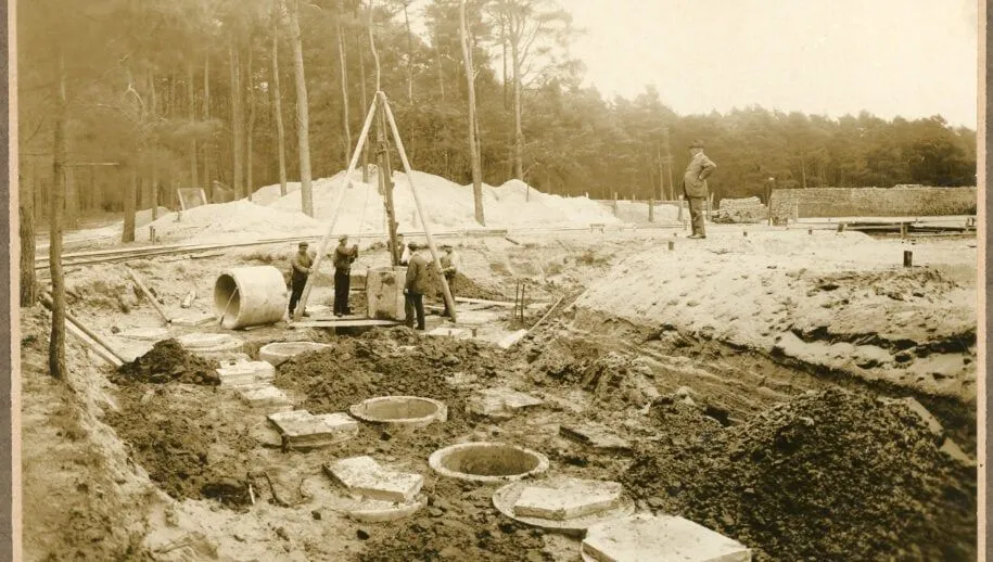 bouw van het jachthuis sint hubertusnationaal park hoge veluwe 1 915x518 1