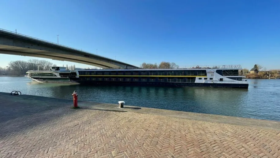 cruiseschip opvang vluchtelingen 915x518 1