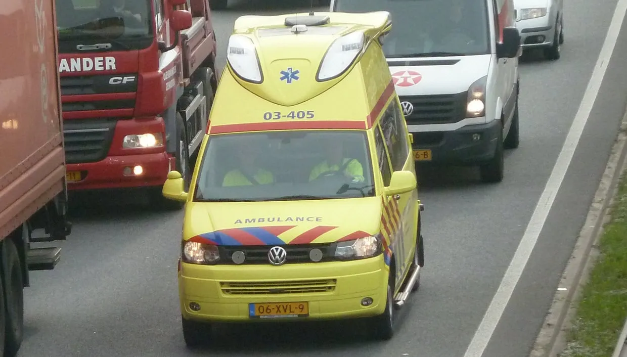 u7bp98ieauaany1nepns06p5b ambulancearnhemnieuws