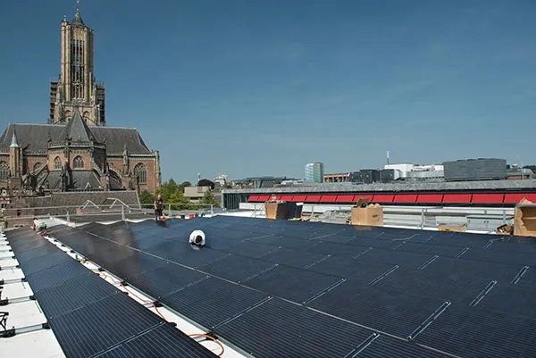 zonnepanelen dak gemeentehuiswebimage