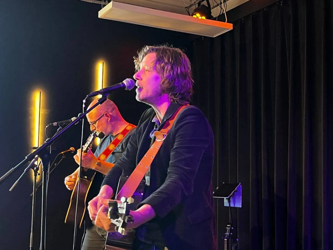 Muzikaal duo Van Xan 02.Muziekduo Van Xan treedt zondag 15 maart op in buurtcentrum ’t Huukske. (Foto. Van Xan)