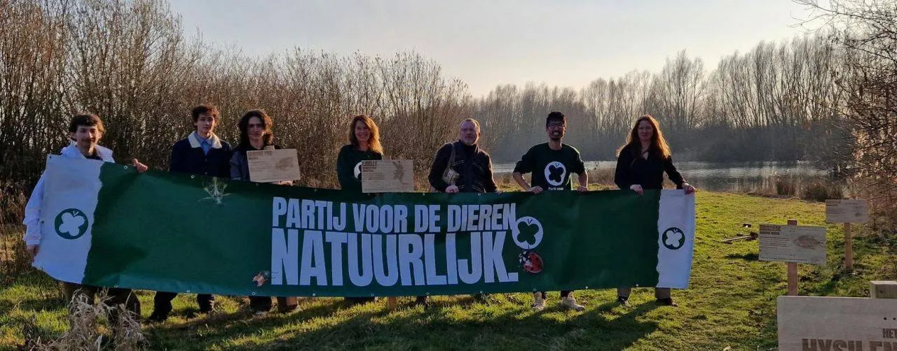 PvdD.Partij voor de Dieren Arnhem roept meer bij Schuytgraaf symbolisch uit tot natuurgebied Nieuws Partij voor de Dieren