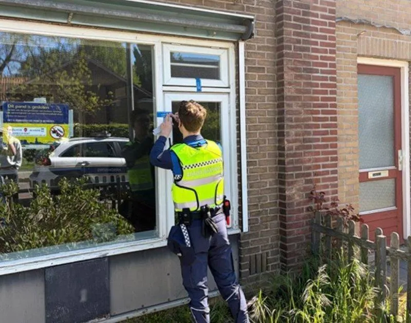 Burgemeester Marcouch sluit woningen met illegale hennepkwekerijen voor drie maanden - Gemeente Arnhem
