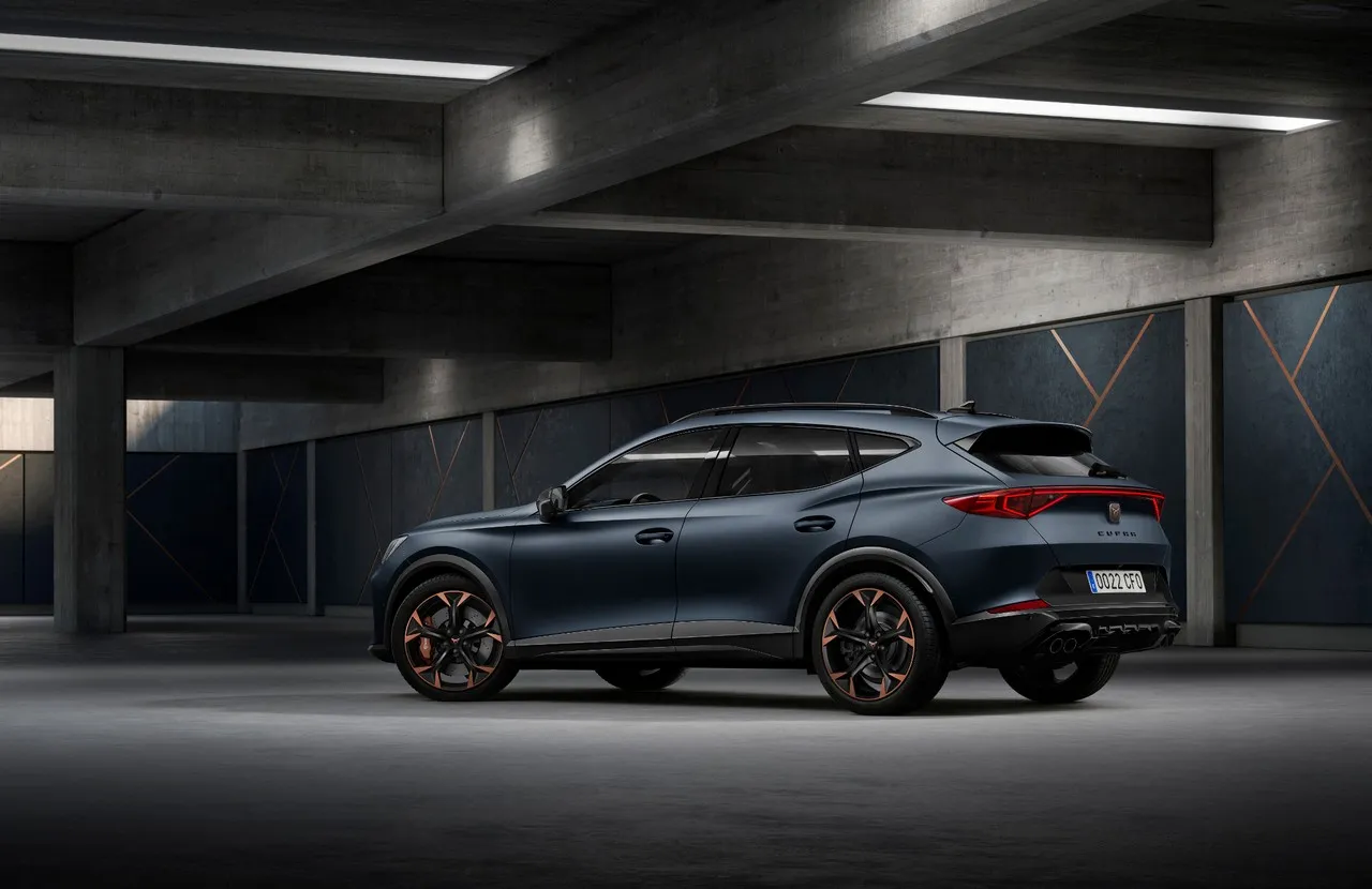 002 cupra formentor petrol blue high